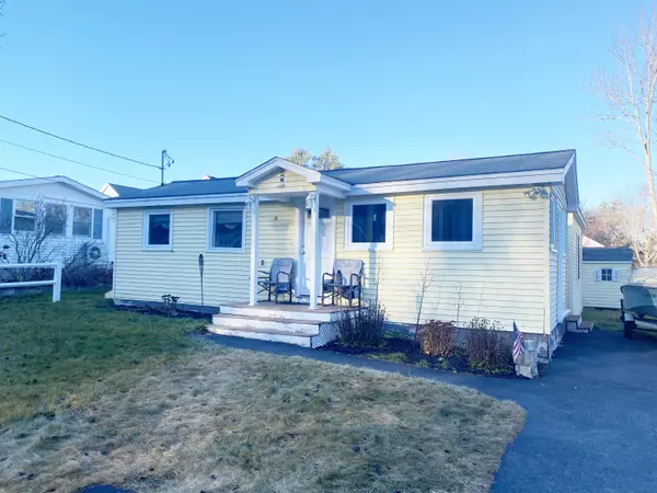 51 Rest View LN, Wells, ME 04090