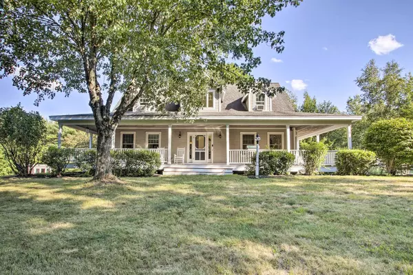 649 Walnut Hill RD, North Yarmouth, ME 04097