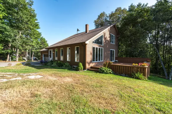 3 Ledgeview LN, Lisbon, ME 04252