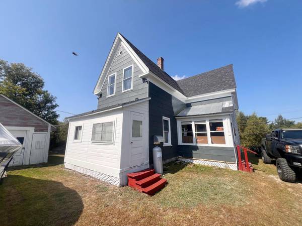 4 Chase Lane LN, Brownville, ME 04414