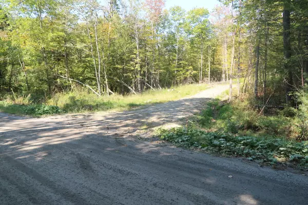 Mount Vernon, ME 04352,45 Dill RD