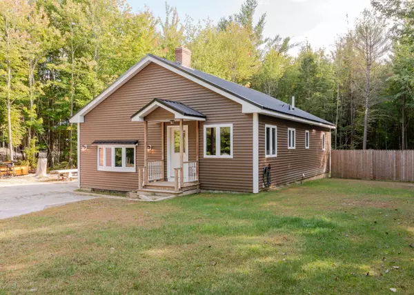 Wales, ME 04280,43 Woods RD