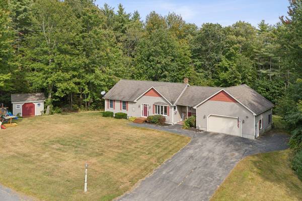 5 Hidden Pines DR, Windham, ME 04062