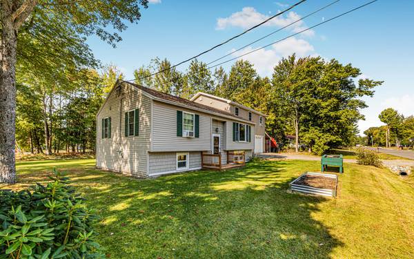 105 Henderson LN, Milford, ME 04461