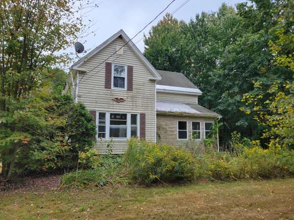 538 Poland RD, Auburn, ME 04210