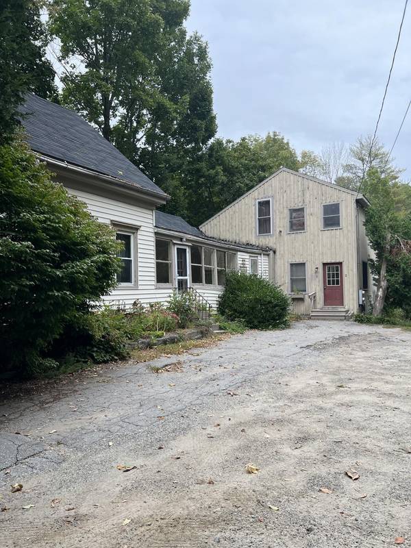 378 Commercial ST, Rockport, ME 04856