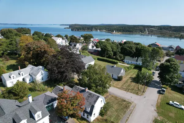 Lubec, ME 04652,7 Spring ST