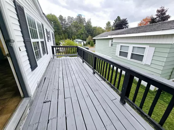 Millinocket, ME 04462,41 Cedar ST