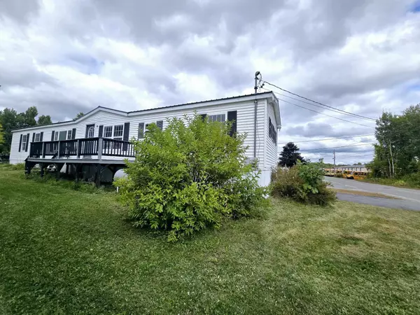 Millinocket, ME 04462,41 Cedar ST