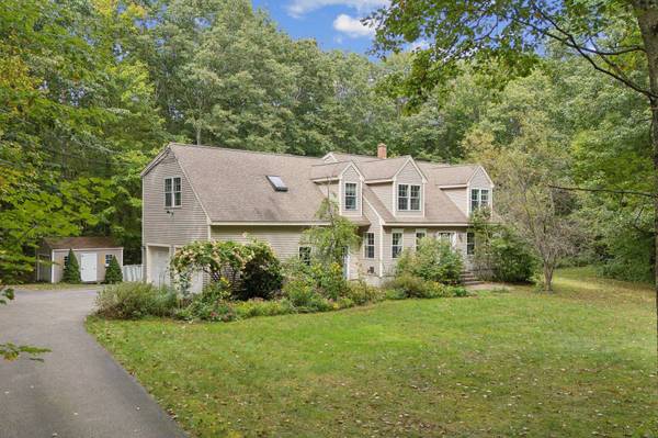 12 Westwoods RD, Kennebunk, ME 04043