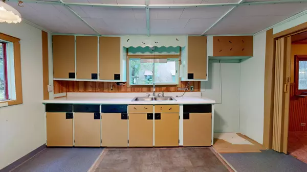 Greene, ME 04236,27 Barrel Shop RD