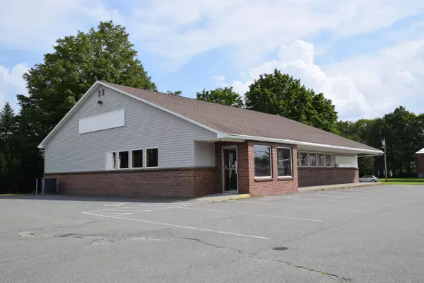 Madison, ME 04950,2 Old Point AVE