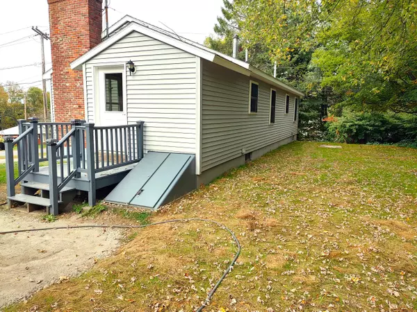 Oakland, ME 04963,93 Old Waterville RD