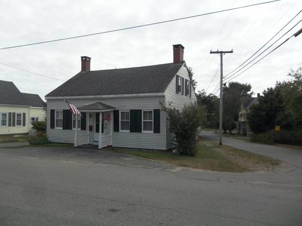 28 Key ST, Eastport, ME 04631