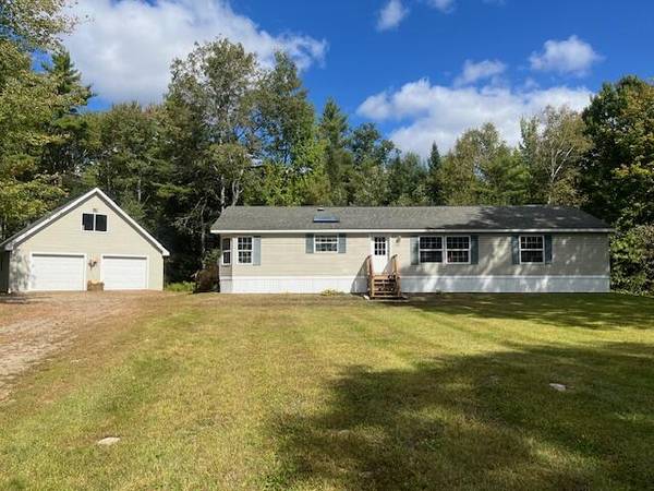 15 Cedar Rdg RD, Jefferson, ME 04348