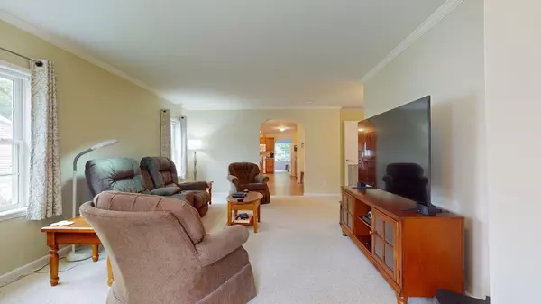 Lyman, ME 04002,46 Candlewood DR