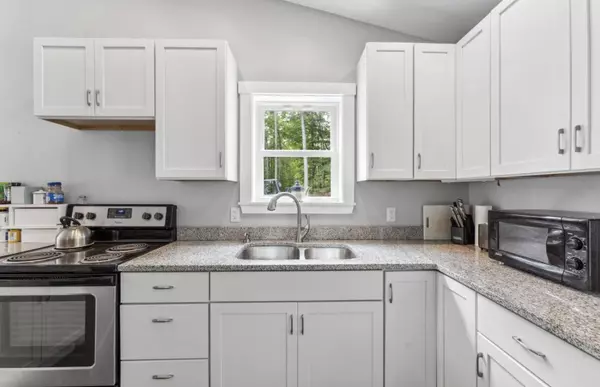 Mount Vernon, ME 04352,476 Fogg RD