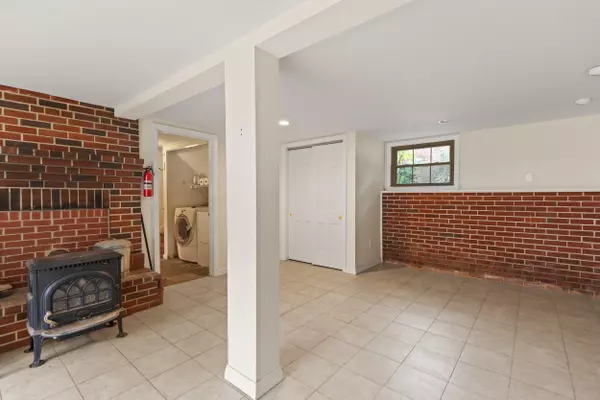 South Portland, ME 04106,35 Greeley ST