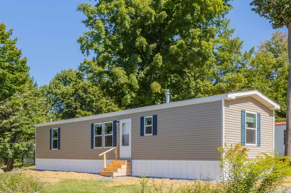 970 Gardiner RD #17, Wiscasset, ME 04578