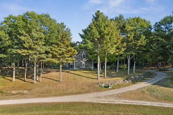 Kennebunk, ME 04043,6 Pierce WAY