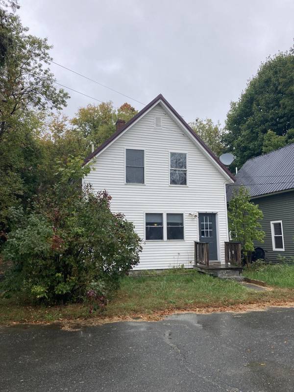 129 Mill CT, Pittsfield, ME 04967