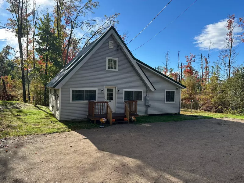 39 Briggs LN, Fryeburg, ME 04037