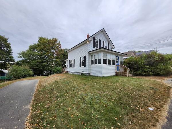 264 Highland AVE, Millinocket, ME 04462