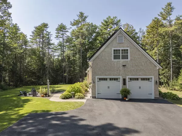 Freeport, ME 04032,17 Intervale RD