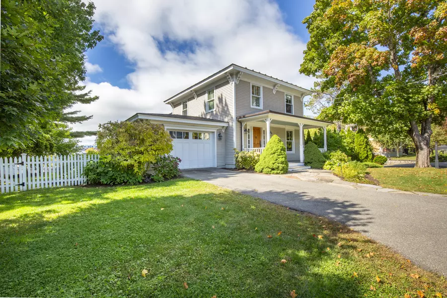 19 Sea ST, Camden, ME 04843