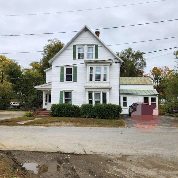 14 Dinsmore ST, Skowhegan, ME 04976