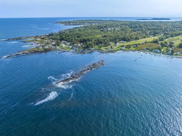 25 Peabbles Cove RD, Cape Elizabeth, ME 04107