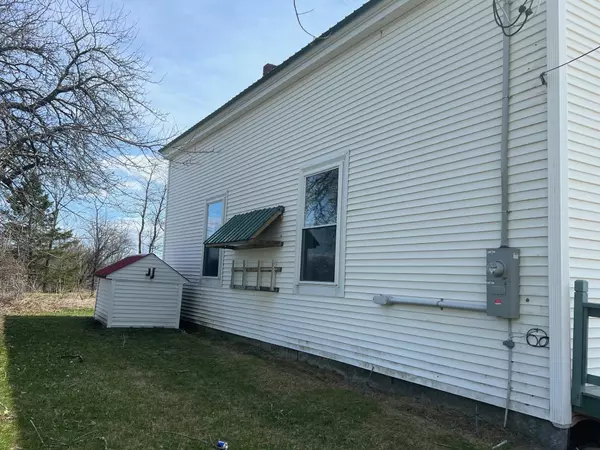 Corinth, ME 04427,562 Ledge Hill RD