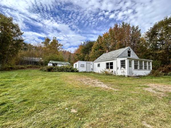 2856 Belfast RD, Lincolnville, ME 04849