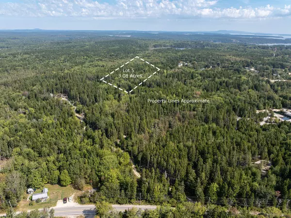 12-5 S S Burnt Cove RD, Stonington, ME 04681