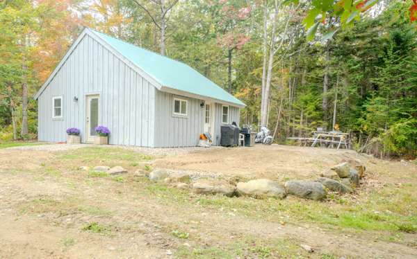 61 Nealey RD, Northport, ME 04849