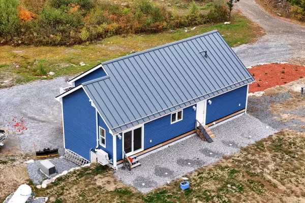 Waldoboro, ME 04572,532 Reef RD