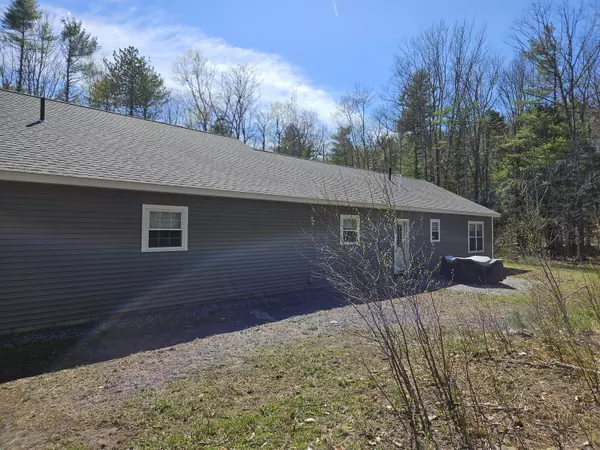 Brunswick, ME 04011,55 Moody RD