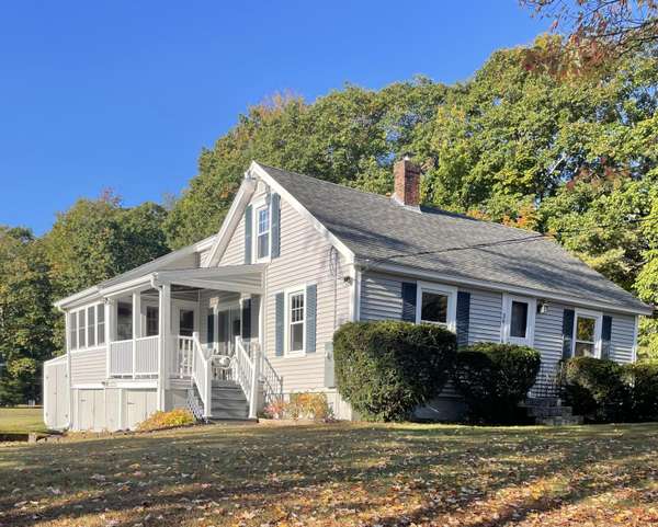 36 Pine ST, Freeport, ME 04032