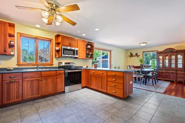 South Portland, ME 04106,103 Boysenberry DR