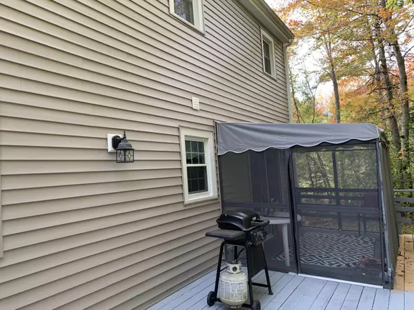 Hampden, ME 04444,14 Ruth AVE