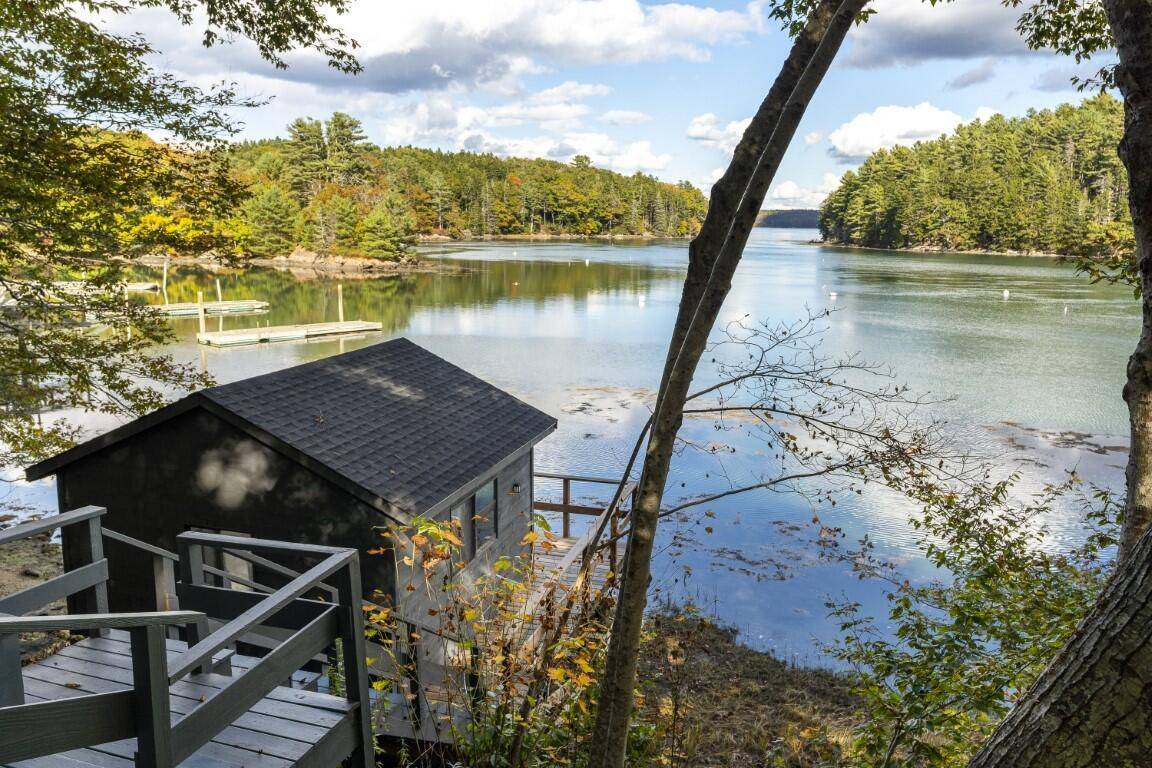 Boothbay, ME 04537,14 Wolf RD