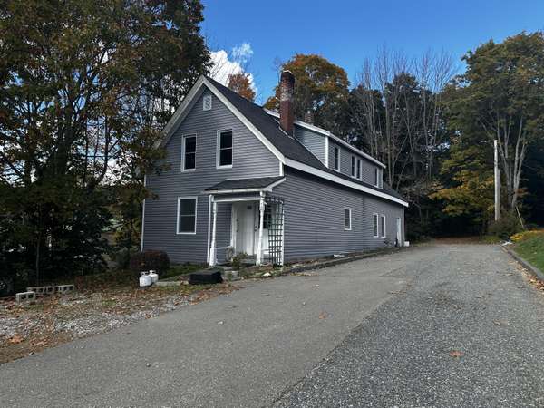 12 Buckley LN, Bucksport, ME 04416