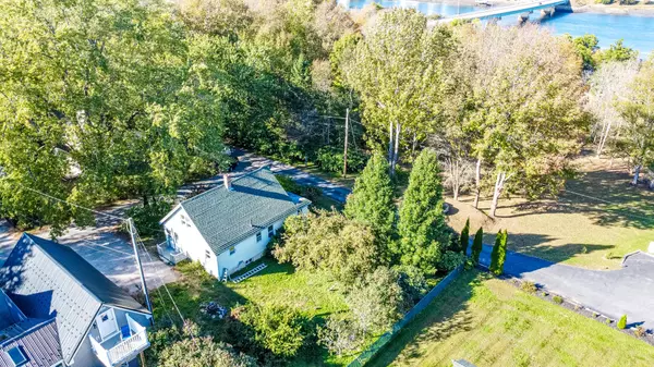 Verona Island, ME 04416,22 Maple ST