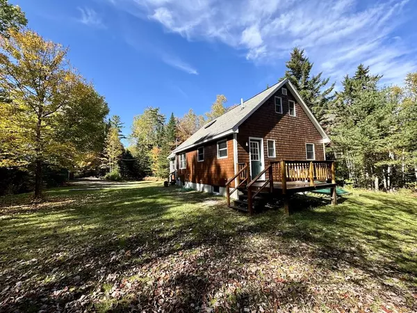 Rangeley Plt, ME 04970,20 Rabbit LN