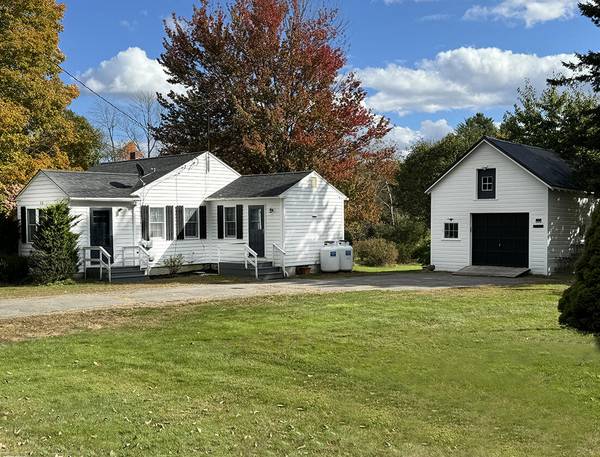 218 Capen RD, Gardiner, ME 04359