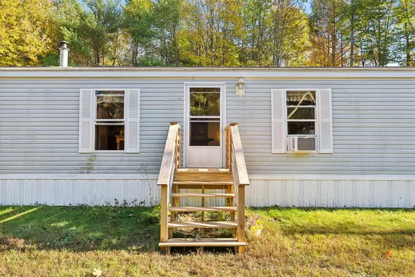 Topsham, ME 04086,59 Harmony Hill RD