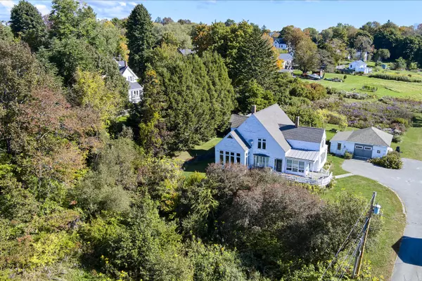 12 Wadsworth CT, Thomaston, ME 04861