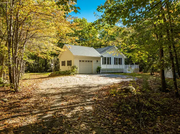 27 True RD, Lincolnville, ME 04849