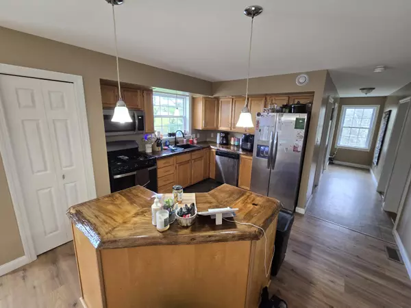 Frankfort, ME 04438,75 N Searsport RD