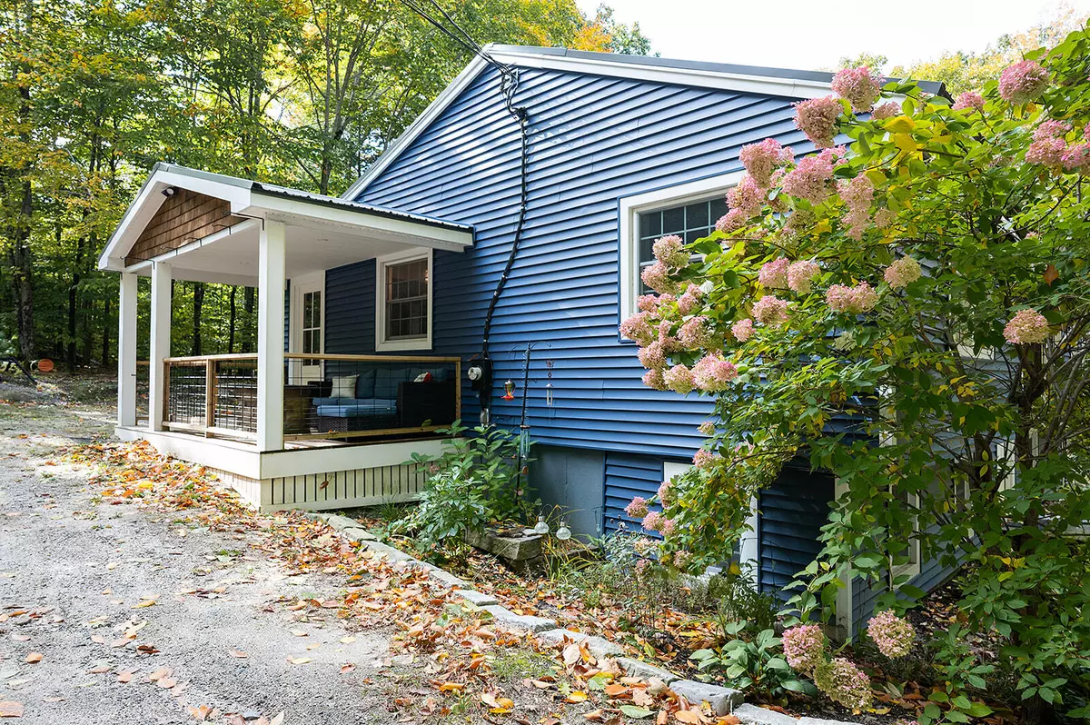 Raymond, ME 04071,190 Raymond Hill RD